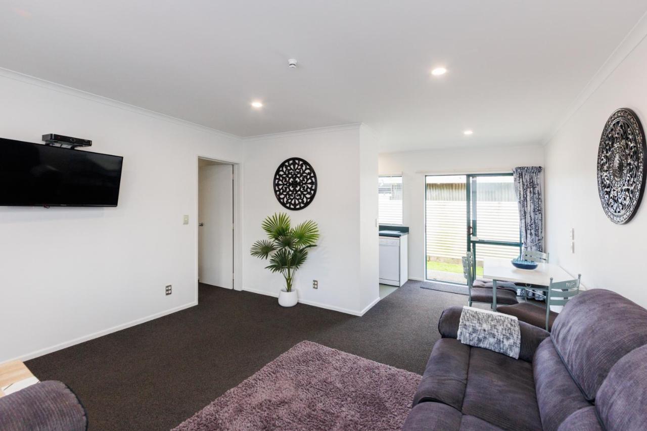 Camelot Motor Lodge And Conference Centre Palmerston North Exterior foto