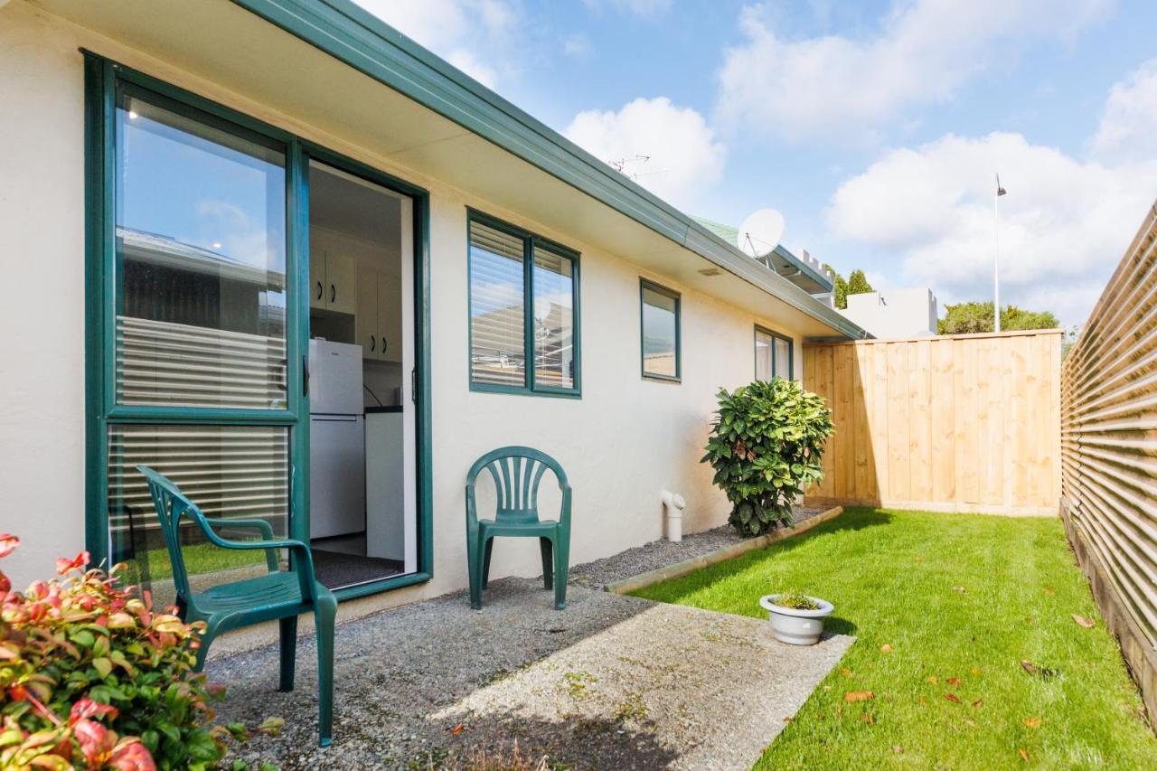 Camelot Motor Lodge And Conference Centre Palmerston North Exterior foto