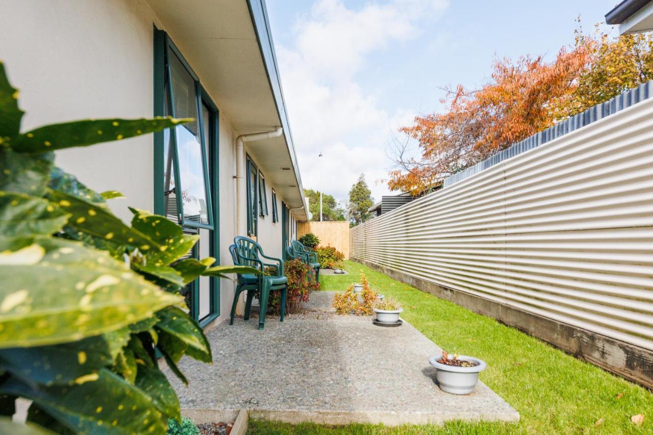 Camelot Motor Lodge And Conference Centre Palmerston North Exterior foto